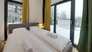 Apartment, Balcony | Iron/ironing board, WiFi (free)