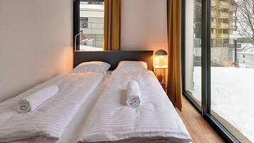 Apartment, Balcony | Iron/ironing board, free WiFi