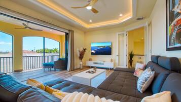 Smart TV, books