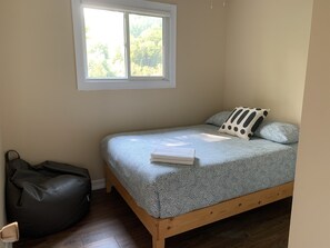 3 Schlafzimmer, Schreibtisch, kostenloses WLAN, BettwÀsche