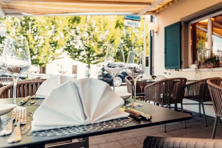 Terrace/patio. Hotel Rössli Luterbach