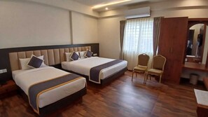Desk, laptop workspace, free WiFi, bed sheets - PPH Living Rajathagiri Palace Premium (Bengaluru)