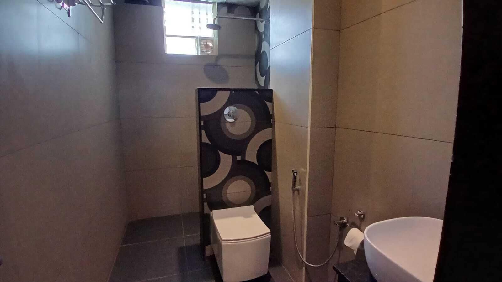 Phòng 3 Club, quang cảnh thành phố | Phòng tắm | Buồng tắm vòi sen, khăn tắm, xà phòng, dầu gội 