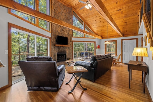 Restin’ on the Ridge - 10% OFF or 4th Night Free - Ask for details!