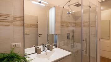Comfort Apartment | Bathroom