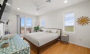 2 bedrooms, iron/ironing board, travel crib, WiFi - Golf Cart Included, On the Beach! - The Outlook (Port Aransas)