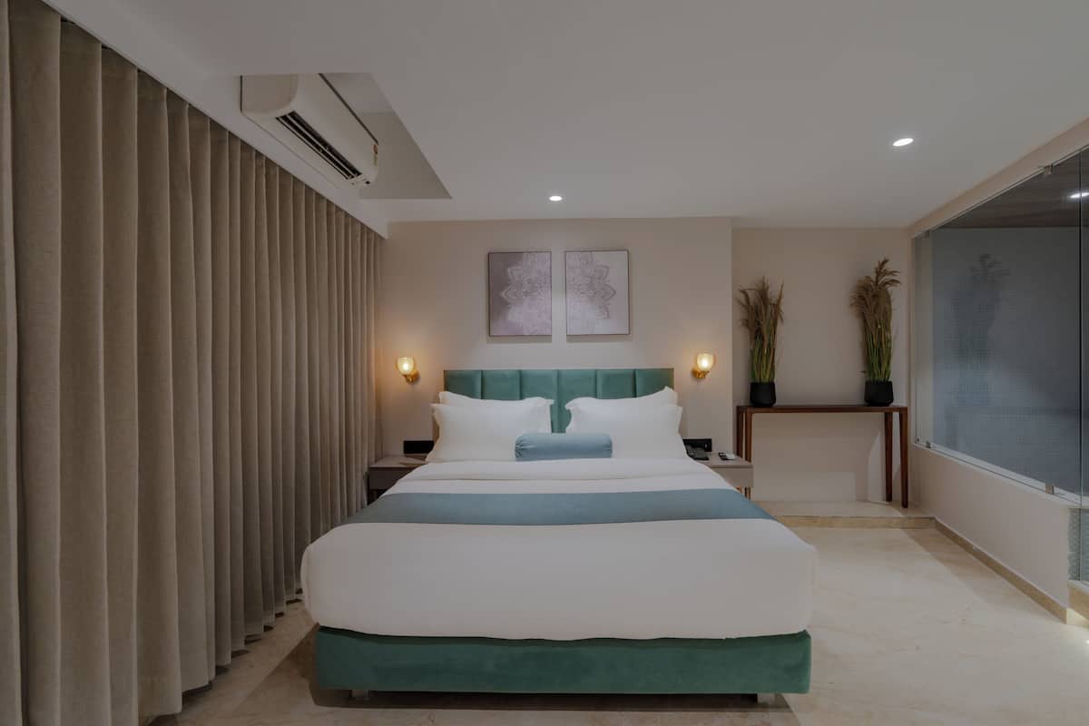 Presidential Room | Egyptian cotton sheets, premium bedding, memory-foam beds, free WiFi