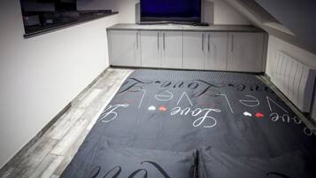 1 bedroom, WiFi, bed sheets