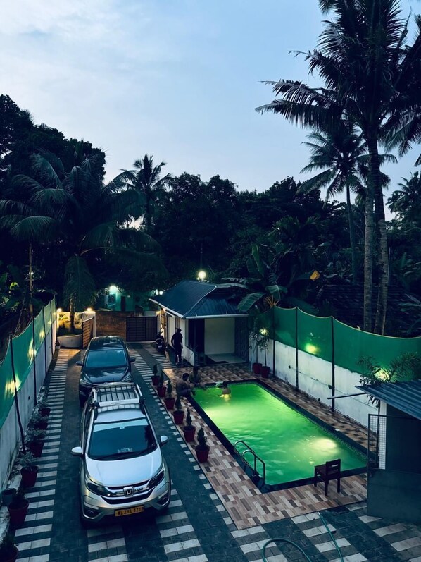 5 outdoor pools - Explore Private Pool Villa Varkala (Varkala)