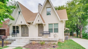 House (2 Bedrooms) | Front of property