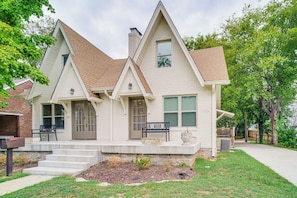 House (2 Bedrooms) | Front of property
