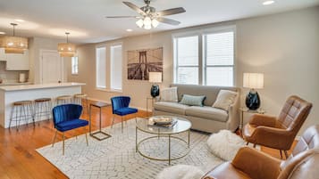 House (2 Bedrooms) | Interior