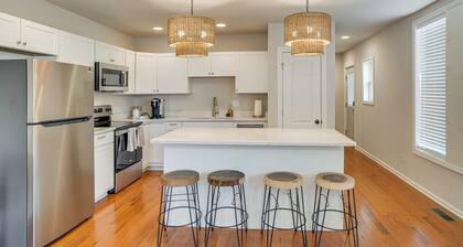 Walk to Five Points: East Nashville Home w/ Yard!