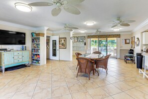 Apartment (2 Bedrooms) | Interior - 8 Mi to Beach w/ Pool Access: Englewood Condo! (Englewood)