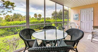 8 Mi to Beach w/ Pool Access: Englewood Condo!