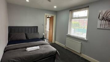 House | 3 bedrooms, free WiFi, bed sheets