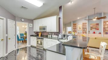 Rumah (4 Bedrooms) | Interior