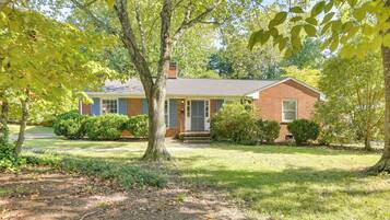 House (3 Bedrooms) | Front of property