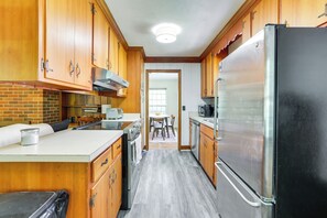 House (3 Bedrooms) | Interior - 1 Mi to Friendly Center: Greensboro Family Home (Greensboro)