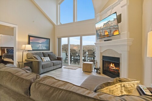 Lakefront Camdenton Condo Near Ha Ha Tonka