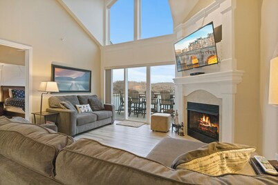 Lakefront Camdenton Condo Near Ha Ha Tonka