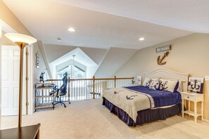 Apartment (3 Bedrooms) | Interior - Lakefront Camdenton Condo Near Ha Ha Tonka (Camdenton)