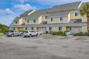 Interior - Emerald Isle Condo Near Beach w/ Screened Porch! (Emerald Isle)