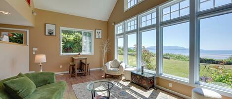 House (1 Bedroom) | Front of property