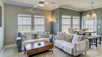 Apartment (2 Bedrooms) | Front of property