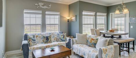 Apartment (2 Bedrooms) | Front of property