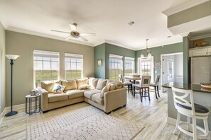 Apartment (2 Bedrooms) | Front of property