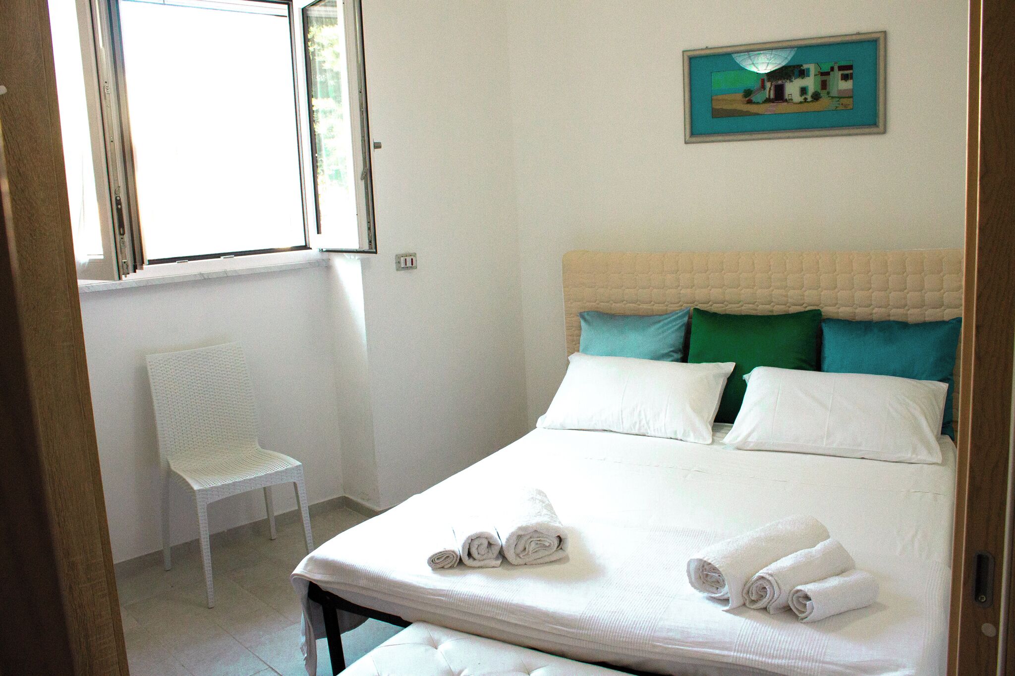 2 chambres, fer et planche à repasser, Wi-Fi, draps fournis