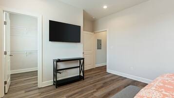 3 chambres, fer et planche à repasser, Wi-Fi gratuit, draps fournis