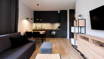 Apartment (B7) | Private kitchen | Fridge, microwave, stovetop, dishwasher