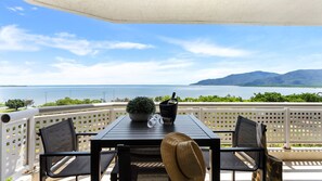 Outdoor dining - Rydges Plaza Esplanade Luxury 2-Bedroom Apartment (Cairns North)
