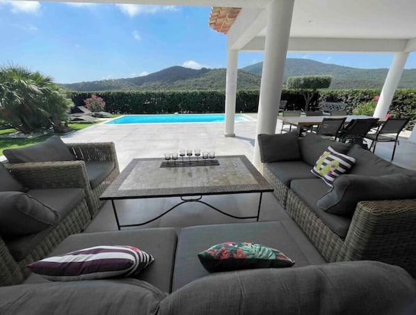 Outdoor dining - Villa Azura - Panoramic view (Sainte-Maxime)