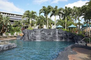 Kolam renang outdoor