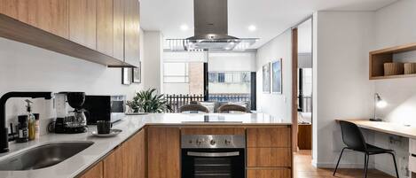 Apartment | 1 bedroom, desk, Internet