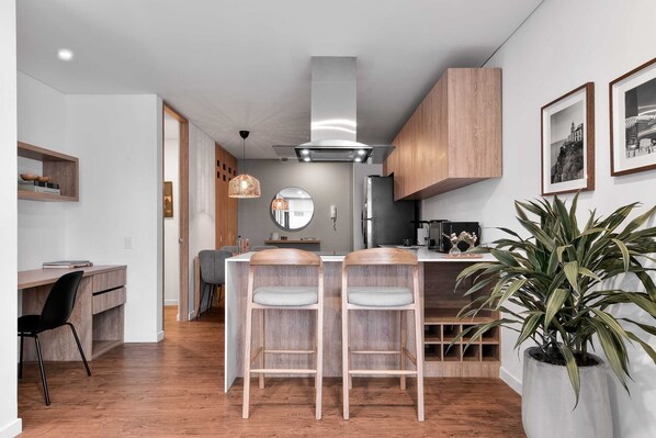 Apartment | 1 bedroom, desk, Internet - w Prestigious 1BR w Balcony in Usaquen (Bogotá)