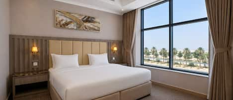 Premium bedding, minibar, individually decorated, laptop workspace