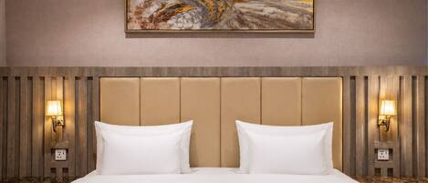 Apartment, 2 Bedrooms | Premium bedding, minibar, individually decorated, laptop workspace