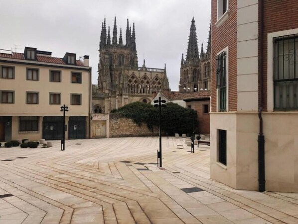 Altres