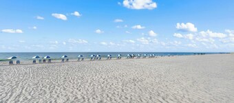 Ocean Views + Up to $450 in Free Daily Fun at This Beachfront Escape