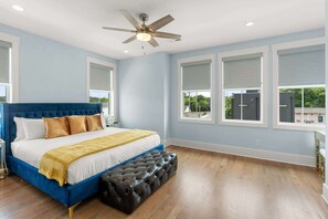 3 bedrooms, iron/ironing board, WiFi, bed sheets