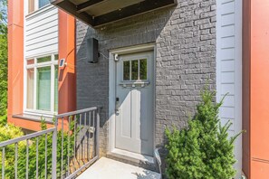 Exterior detail - Boho Townhome for 12 Close to DT (Nashville)