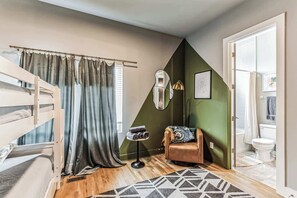 4 Schlafzimmer, Bügeleisen/Bügelbrett, WLAN, Bettwäsche