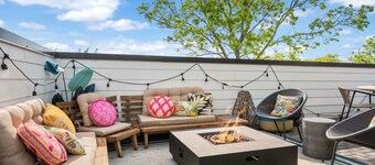 Boho Townhome for 12 Close to DT