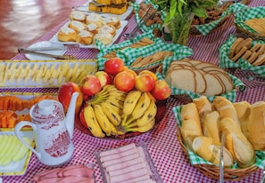 Gratis morgenmadsbuffet i weekenden