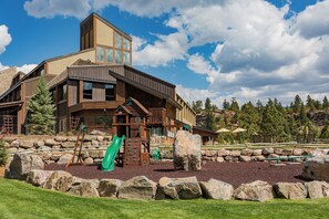 Children’s area - The Symphony Suite (#208) | A/C, Golf, Pool & Hot Tub (Durango)