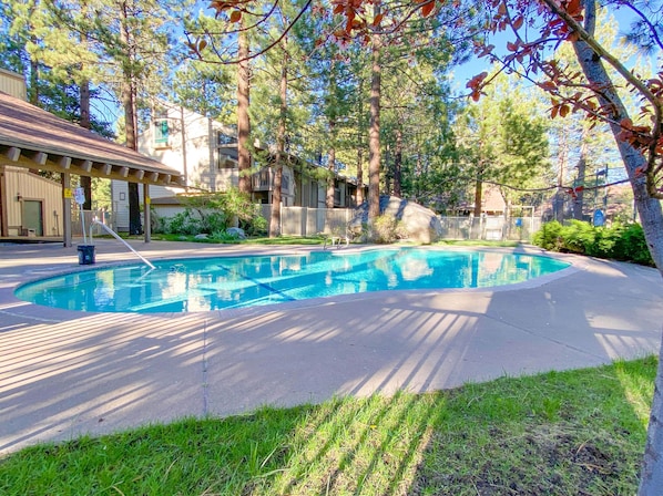 Pool - Horizons 4 | Pool & Hot Tub Access! (Mammoth Lakes)